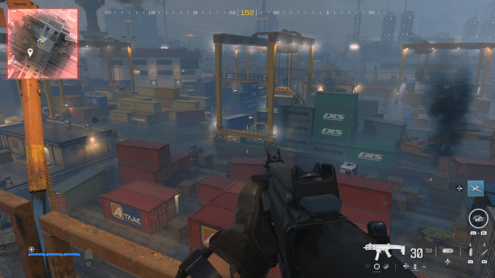Im Containerhafen müssen wir unsere Ziele selbst finden. (Bild: Activision/Screenshot: Golem.de)