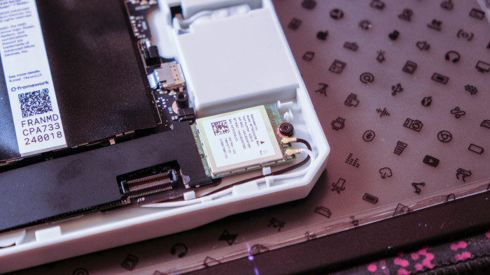 Framework Mainboard (AMD) und Cooler Master Case (Bild: Oliver Nickel/Golem.de)