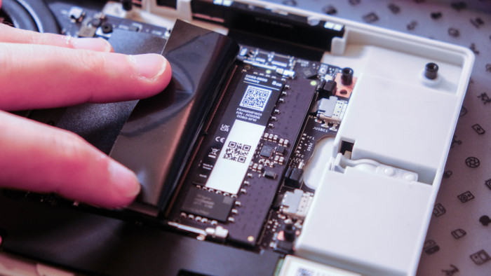 Framework Mainboard (AMD) und Cooler Master Case (Bild: Oliver Nickel/Golem.de)