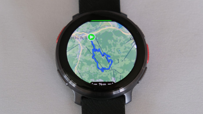 Das konstraststarke Display zeigte eine GPX-Route im Auswahlmenü. (Bild: Steinlechner/Golem.de)