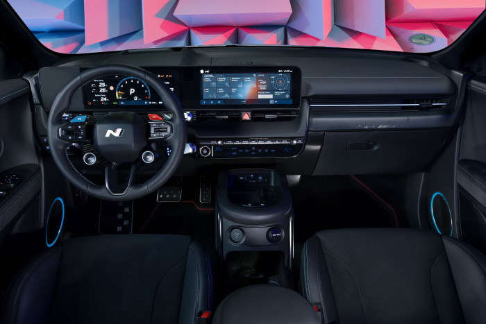 Das Cockpit des Ioniq 5 N (Bild: Hyundai) 