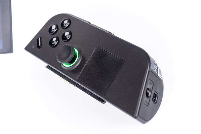 Die Controller sind abnehmbar. (Bild: Martin Wolf/Golem.de)