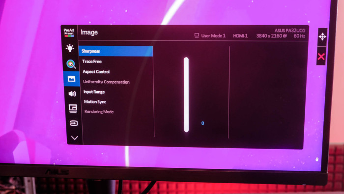 Asus Proart Proart PA32UCG (Bild: Oliver Nickel/Golem.de)