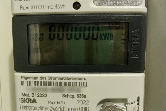 Der Stromnetzbetreiber hat wegen des Balkonkraftwerkes einen Zweirichtungszähler eingebaut. (Foto: Friedhelm Greis/Golem.de)