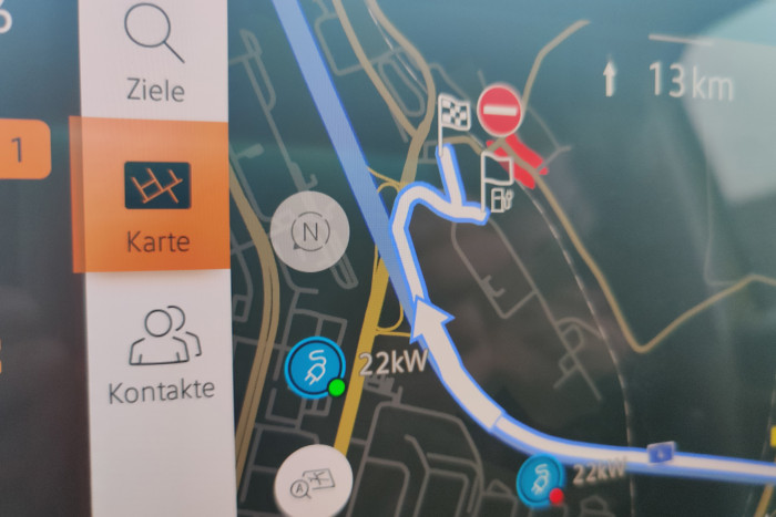 Das Ziel und die vorschlagene Ladestation lagen nur wenige Meter auseinander. (Foto: Friedhelm Greis/Golem.de)