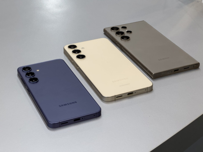 Das Galaxy S24 Ultra, S24+ und S24 (Bild: Martin Wolf/Golem.de)