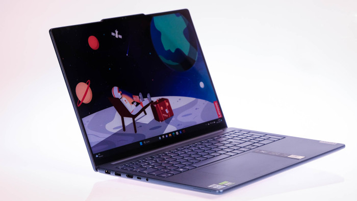 Lenovo Yoga Pro 9i 16 Inch (Bild: Oliver Nickel/Golem.de)