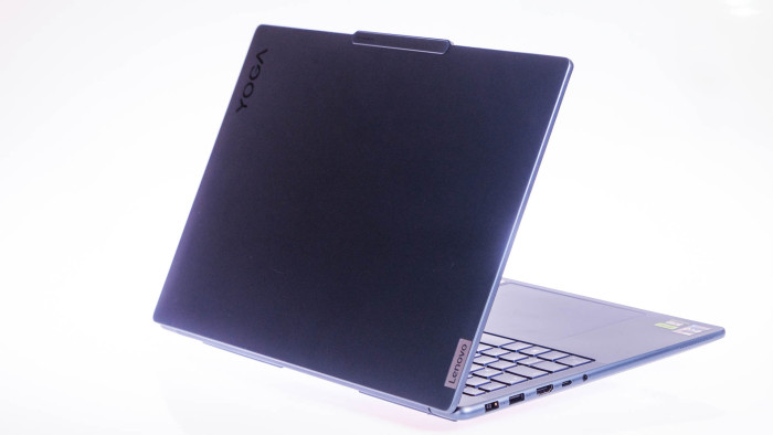 Lenovo Yoga Pro 9i 16 Inch (Bild: Oliver Nickel/Golem.de)