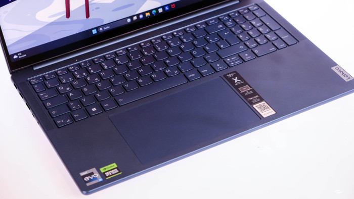 Lenovo Yoga Pro 9i 16 Inch (Bild: Oliver Nickel/Golem.de)