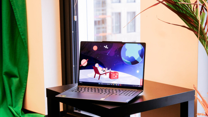 Lenovo Yoga Pro 9i 16 Inch (Bild: Oliver Nickel/Golem.de)