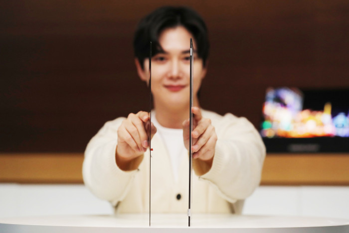 Samsung Display zeigt auch besonders dünne ...