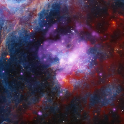 30 Doradus B besteht wohl aus den Überresten mehrerer Supernovae. (Bild: Nasa, CXC, Penn State Univ., L. Townsley et al., STScI, HST, JPL, CalTech, SST, SAO, J. Schmidt, N. Wolk, K. Arcand).