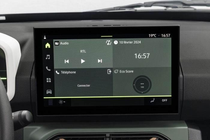 In der höchsten Ausstattungsversion Extreme gibt es ein 10-Zoll-Multimedia-Display über der Mittelkonsole. (Foto:Dacia)