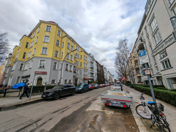 Bei Aufnahmen mit der Superweitwinkelkamera des Magic 6 Pro kommt es kaum zu unscharfen Bereichen oder Verzerrungen am Rand. (Bild: Tobias Költzsch/Golem.de)