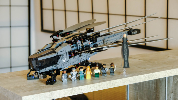 Lego Dune Atreides Royal Ornithopter 10327 (Bild: Oliver Nickel/Golem.de)