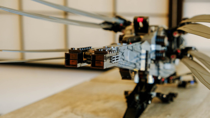 Lego Dune Atreides Royal Ornithopter 10327 (Bild: Oliver Nickel/Golem.de)