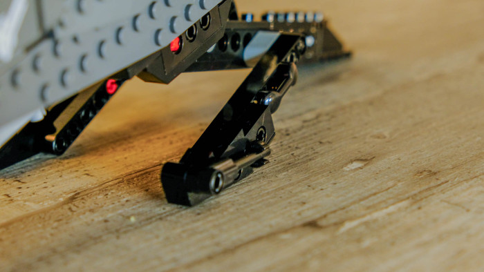 Lego Dune Atreides Royal Ornithopter 10327 (Bild: Oliver Nickel/Golem.de)