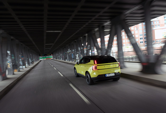 Der Volvo EX30 wird zunächst noch in China produziert. Die Produktion im belgischen Volvo-Werk in Gent startet 2025. (Foto: Volvo)