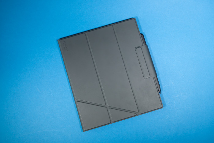 Dem Note Air 3 C liegt eine Schutzhülle bei. (Bild: Tobias Költzsch/Golem.de)