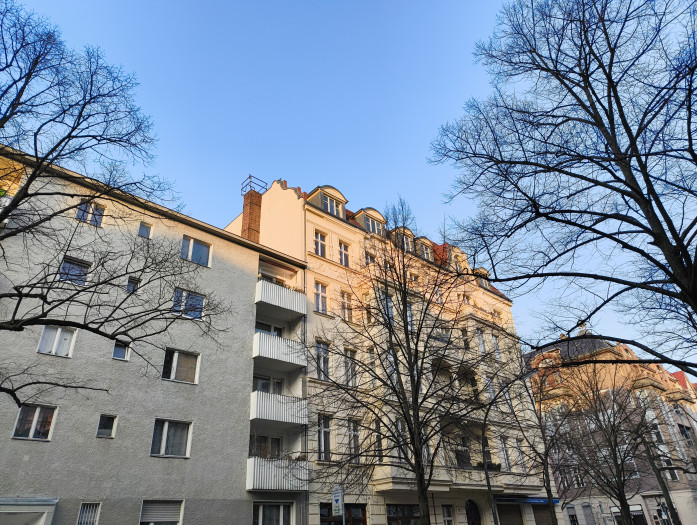 Die Superweitwinkelkamera zeigt wenig Verzerrungen am Bildrand. (Bild: Tobias Költzsch/Golem.de)