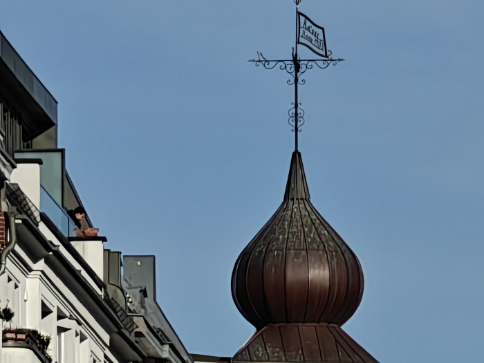 Gehen wir allerdings weiter, ...