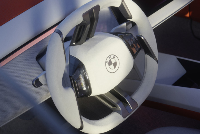Völlig neu will BMW hingegen den Innenraum gestalten. (Foto: BMW)