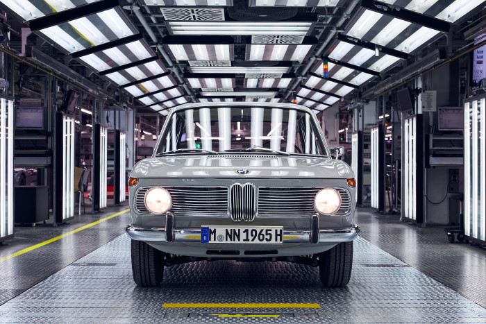 Mit der Neuen Klasse konnte sich BMW in den 1960er Jahren als Anbieter sportlicher Kompaktwagen etablieren. (Foto: BMW)