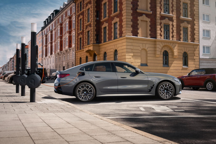 BMW i4 eDrive 40 (Bild BMW)