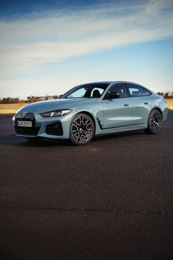 BMW i4 M50 xDrive (Bild: BMW)