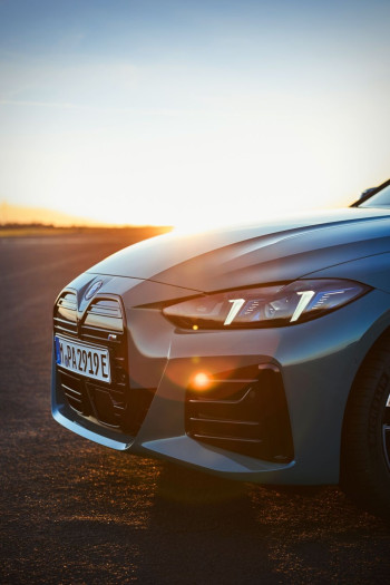 BMW i4 M50 xDrive (Bild: BMW)