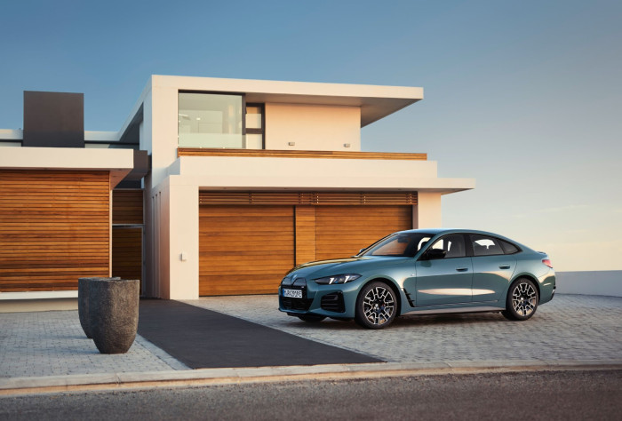 BMW i4 M50 xDrive (Bild: BMW)