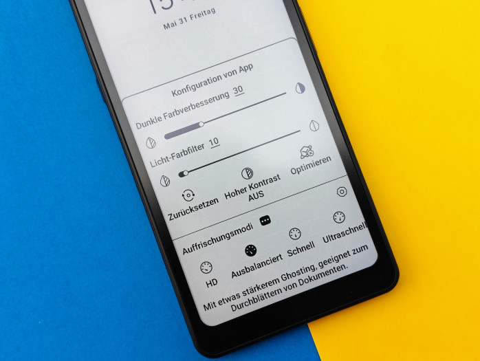 Für jede App können wir einzeln die Grafikoptionen einstellen, von der Aktualisierungsrate bis hin zur Schriftgröße und dem Kontrast. (Bild: Tobias Költzsch/Golem.de)