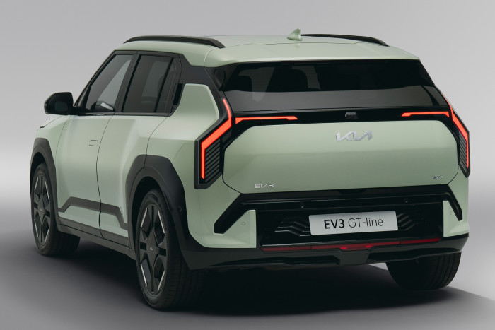 Mit einer Länge von 4,3 m ist der EV3 innenstadttauglicher. (Foto: Kia)