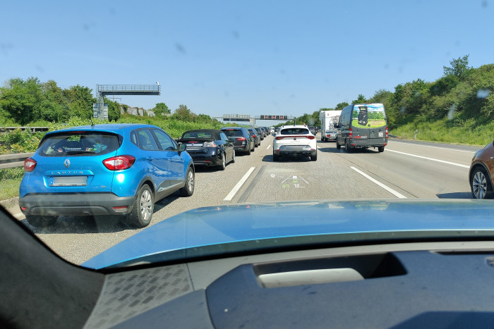 Der EV9 bildet im Stau leider keine Rettungsgasse. (Foto: Friedhelm Greis/Golem.de)