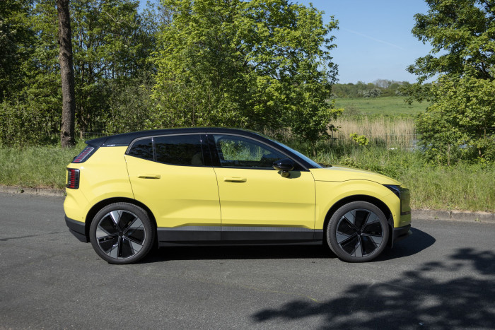 Touchscreen statt Knöpfe - Volvo EX30 im Test: Das soll ein Kleinwagen ...