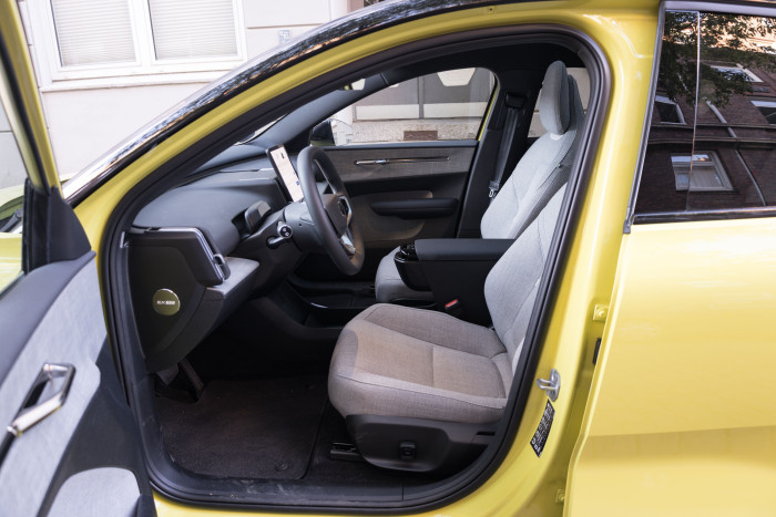 Blick ins Innere: vorne ... (Bild: Werner Pluta/Golem.de)