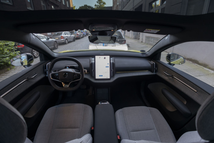 Das Design des Innenraums ist schick. (Bild: Werner Pluta/Golem.de)