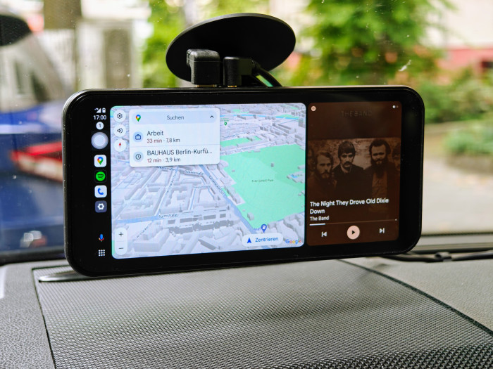 Das Navicam CL630 lässt sich als Android-Auto- oder Carplay-Display verwenden. (Bild: Tobias Költzsch/Golem.de) 