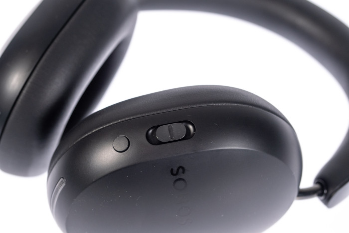 Der Schiebeschalter zur Lautstärkeregulierung am Ace ist eigentlich gut gedacht, ... (Bild: Martin Wolf/Golem.de)