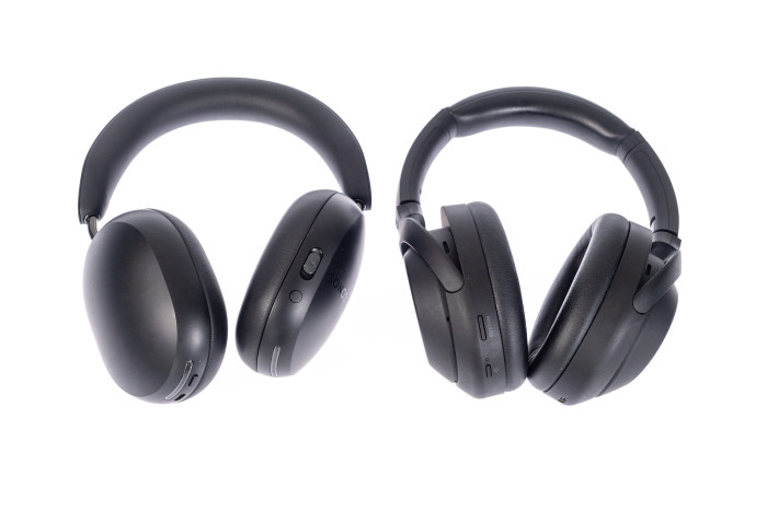 Links Sonos Ace, rechts daneben Sonys WH-1000XM4 (Bild: Martin Wolf/Golem.de)