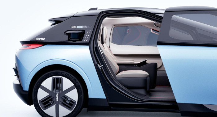 Das Robotaxi ermöglicht den Einstieg über Schiebetüren. (Foto: Rimac Verne)