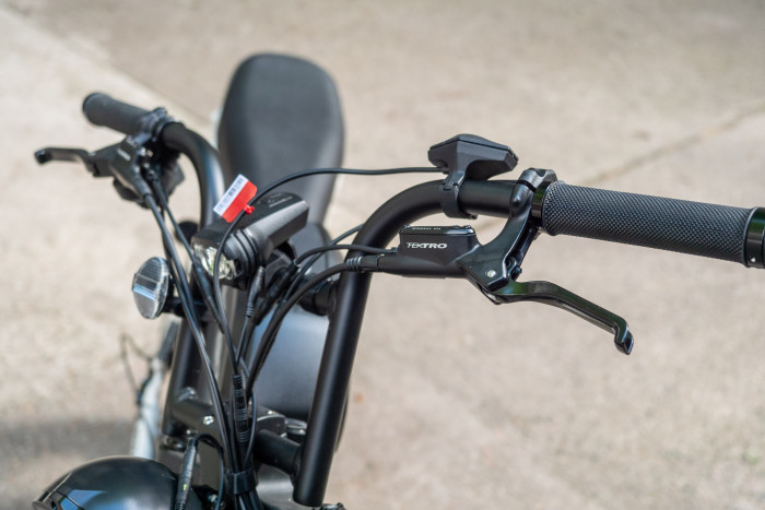 Die Bremsen ziehen sehr gut und die Verarbeitung des Pedelecs macht einen guten Eindruck. (Bild: Martin Wolf/Golem.de)