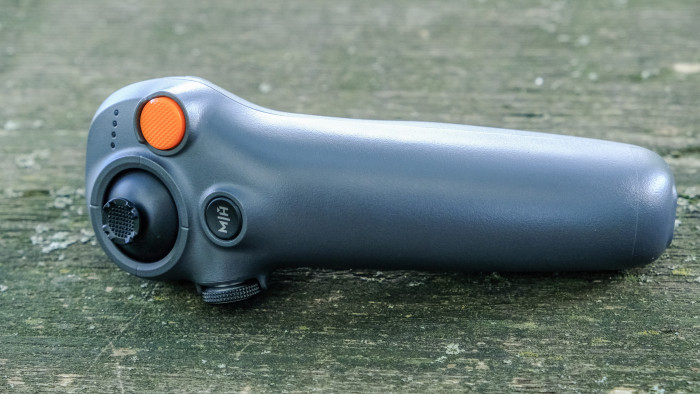 Der Motion 3 Controller wird mit der Bewegung des Handgelenks gesteuert. (Bild: Oliver Nickel/Golem.de)