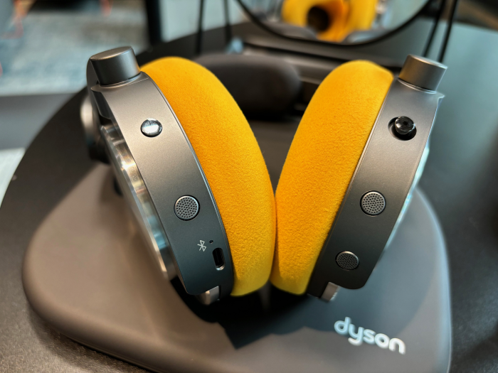 Dysons ANC-Kopfhörer Ontrac (Bild: Peter Steinlechner/Golem.de)