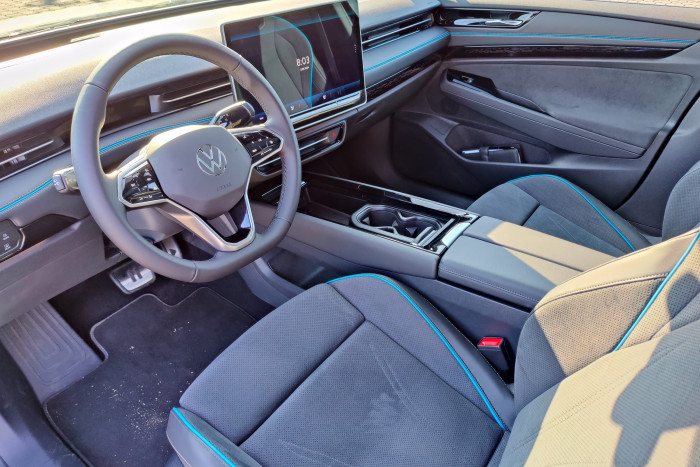 Der Innenraum unterscheidet sich in einigen Details von den anderen Modellen der ID-Familie. (Foto: Martin Wolf/Golem.de)