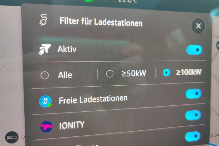 Die Ladestationen lassen sich nach Anbieter und Ladeleistung filtern. (Foto: Friedhelm Greis/Golem.de)