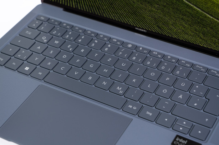 Die Tastatur hat einen angenehmen Druckpunkt und wirkt gut verarbeitet. (Quelle: Martin Wolf/Golem.de)