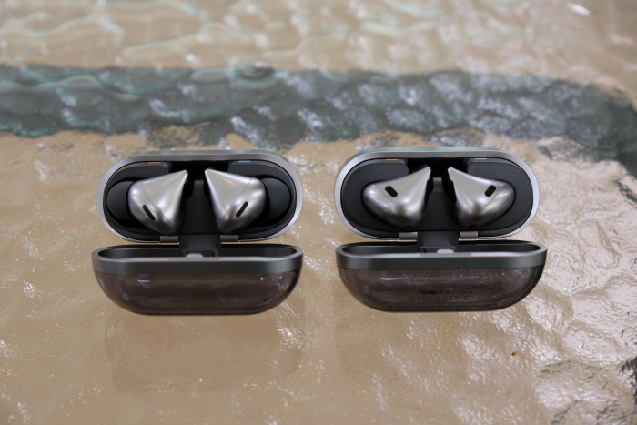 Die neue Galaxy-Buds-3-Modellreihe (Bild: Tobias Költzsch/Golem.de)