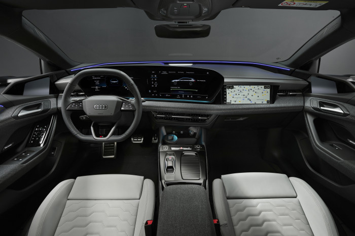 Audi setzt weiterhin auf viele haptische Bedienelemente am Lenkrad und in der Mittelkonsole (Foto: Audi) 