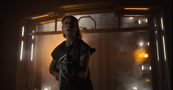 Cailee Spaeny spielt gut, aber Charakter Rain wird Ripleys Erbe nicht gerecht. (Bild: 20th Century Studios)
